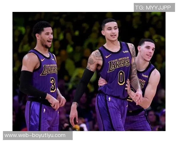 豪泽三分火力全开10投6中助力球队斩获18分3篮板1断1帽 豪泽三分火力全开10投6中助力球队斩获18分3篮板1断1帽