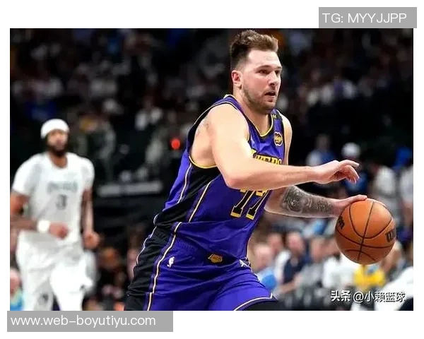 湖人队四连胜喜讯东契奇庆祝瞬间成海报焦点展现球队团结与实力 湖人队四连胜喜讯东契奇庆祝瞬间成海报焦点展现球队团结与实力