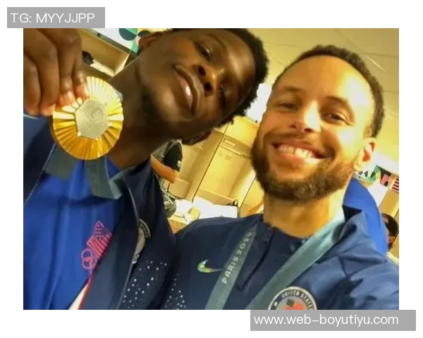 库里首节低调发挥仅得3分助队友展现实力全队配合默契